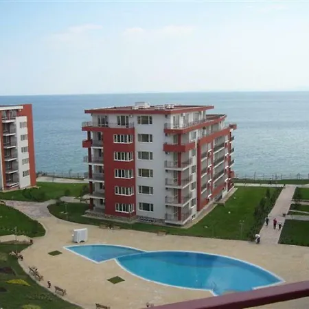 Marina Apt F- Noks G- Bulgaria 圣弗拉斯